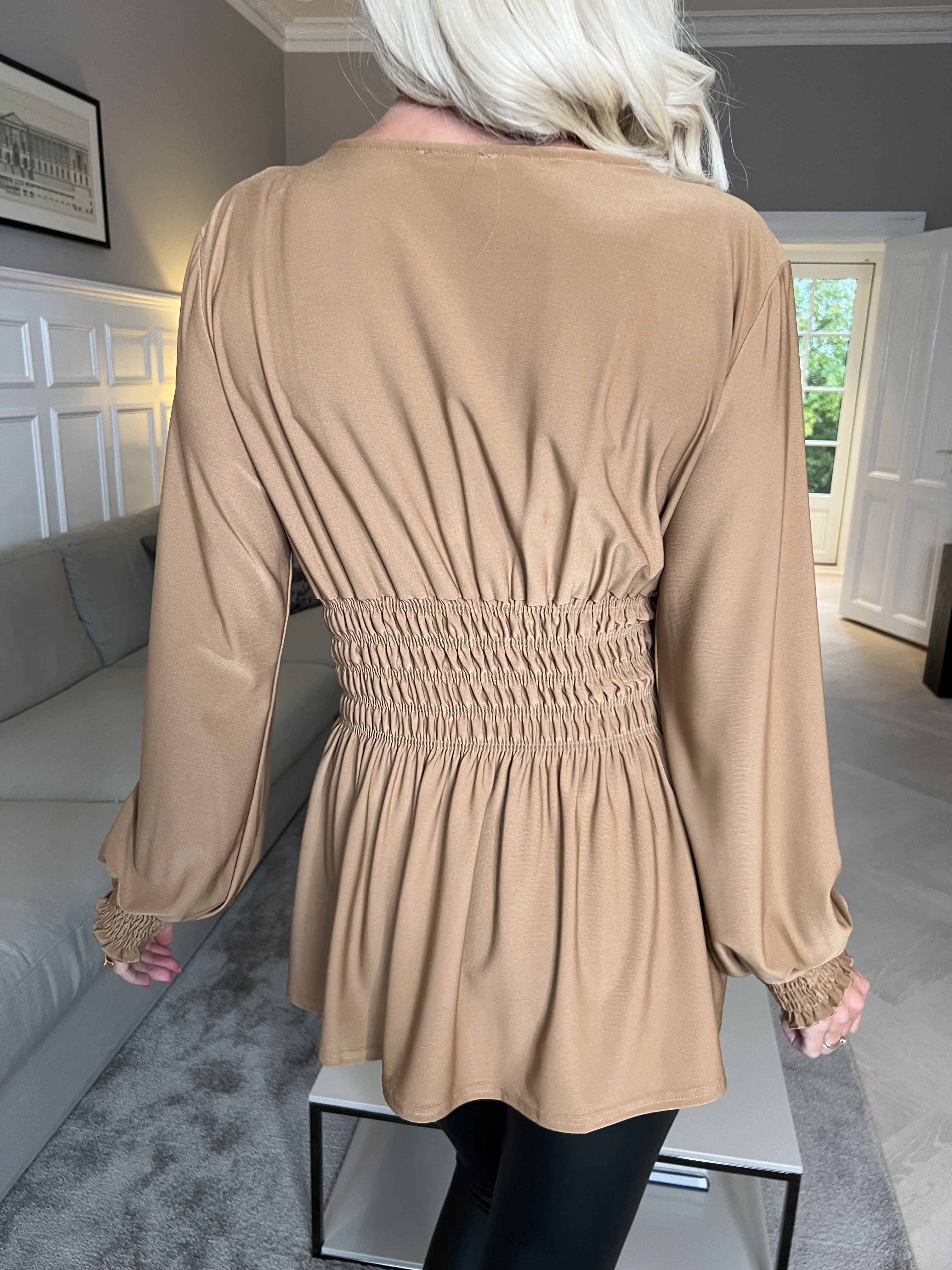 Pams Plain Shirt L/S - Bluse i elastisk stof med lange ærmer